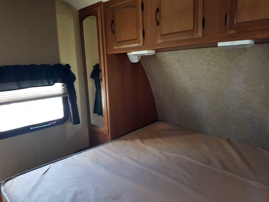 Coachman 236BHS bed